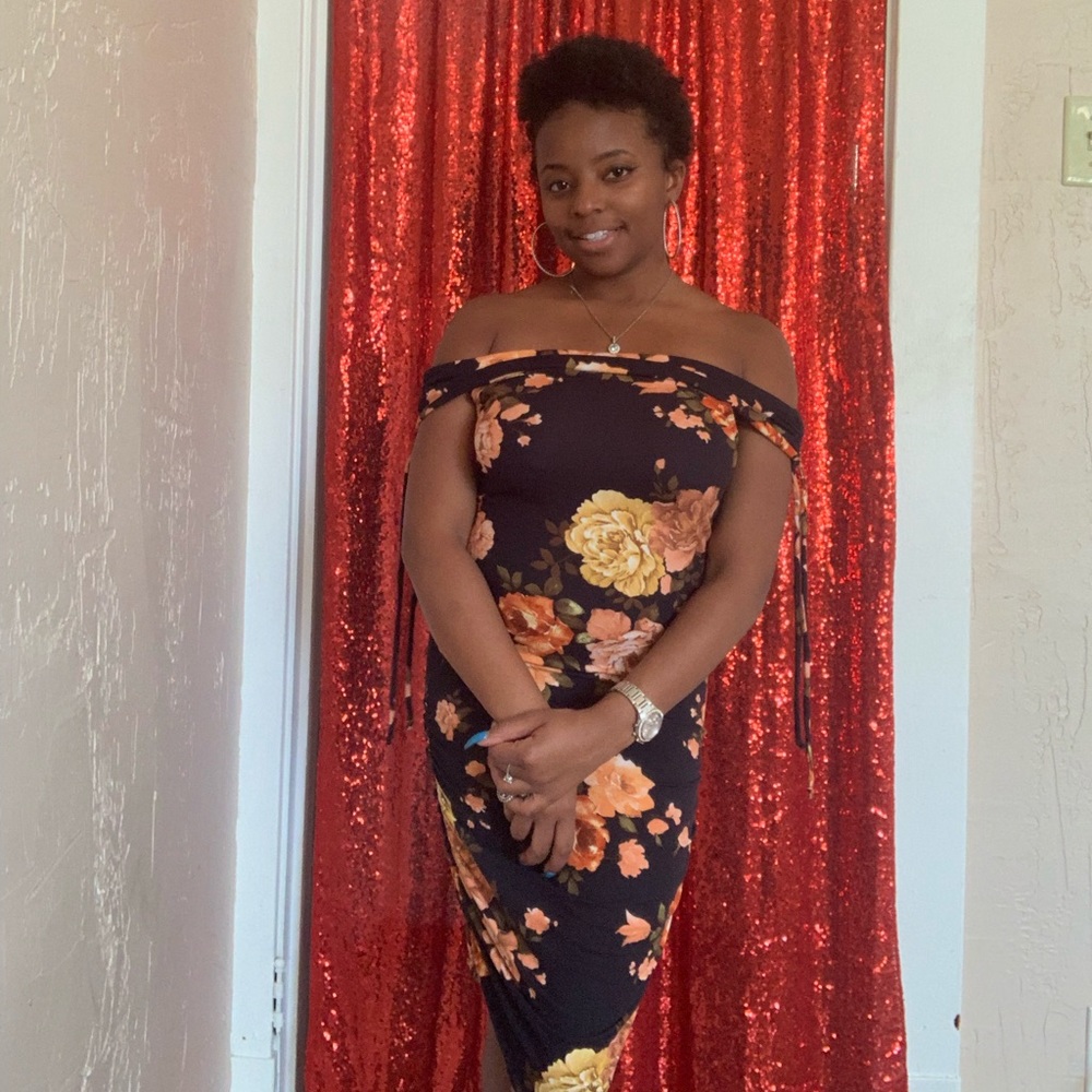 Off the shoulder floral midi